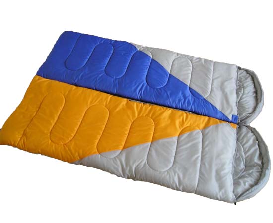 Double sleeping bag for outdoor camping family use