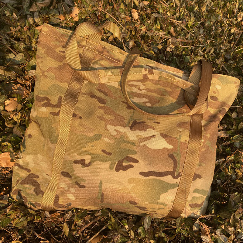 Camouflage fashion tote bag with zipper 